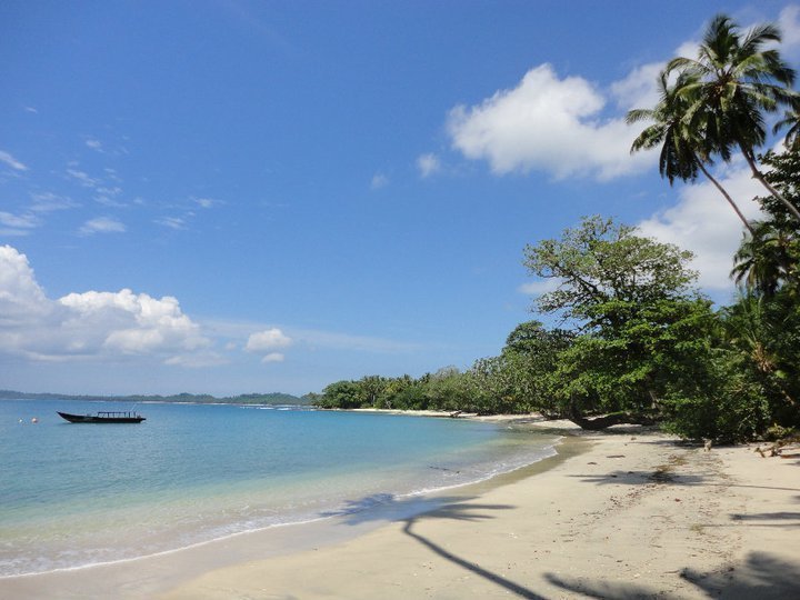 Surfholidays.com: Surf Camp Siberut, Mentawai Islands